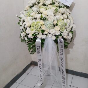 Standing Flower Deepest Sympathy 001